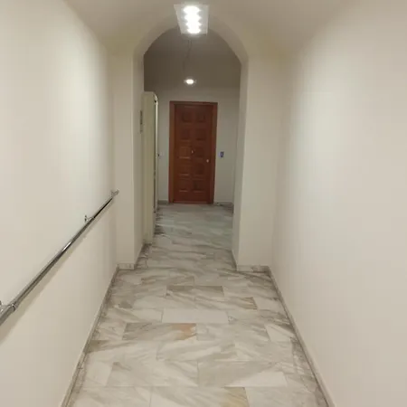 G House 100 * Catania