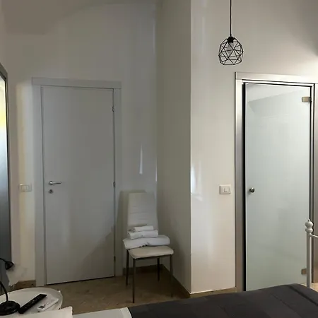 G House 100 *